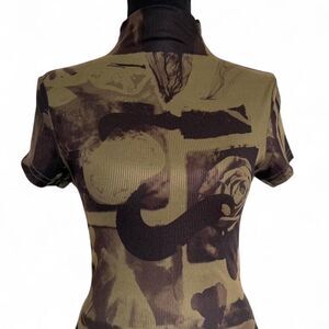 Olive Green Ribbed Graphic Top Women’s XS